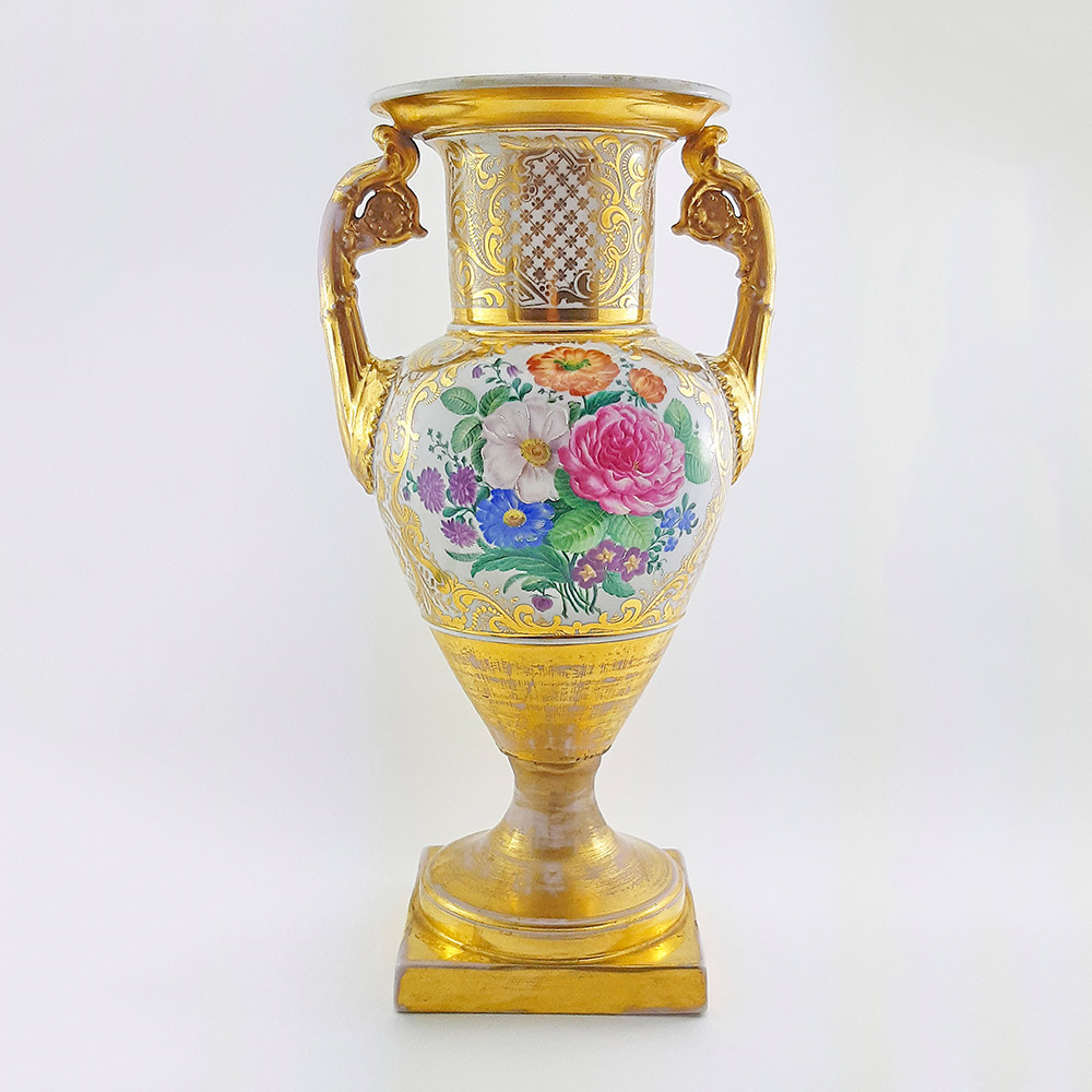 Ваза для цветов «Букет» из фарфора 19 век (KPM, Германия)