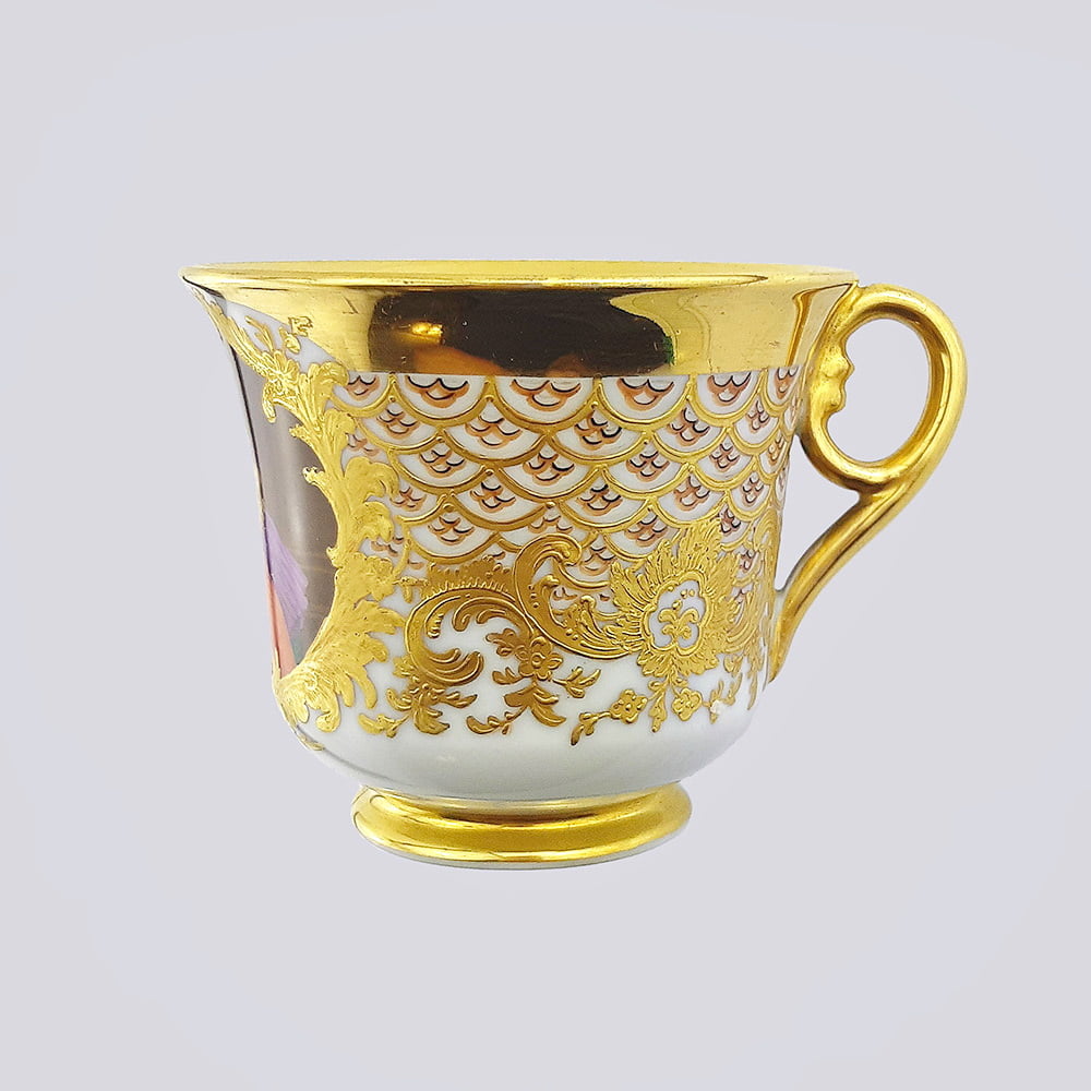 Чайная пара из фарфора 19 века (завод Гарднера, Россия)