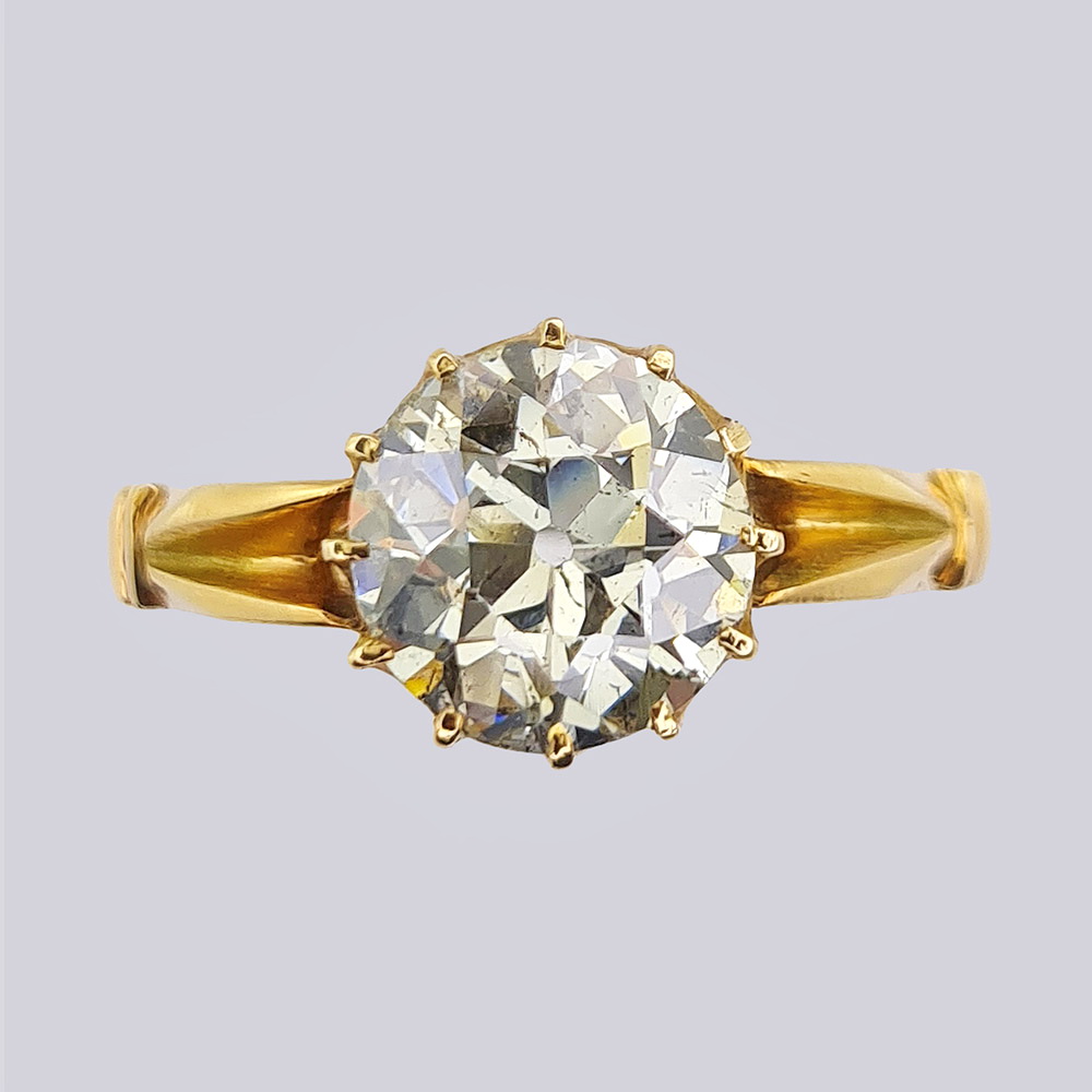 Золотое кольцо с крупным бриллиантом ХIХ века