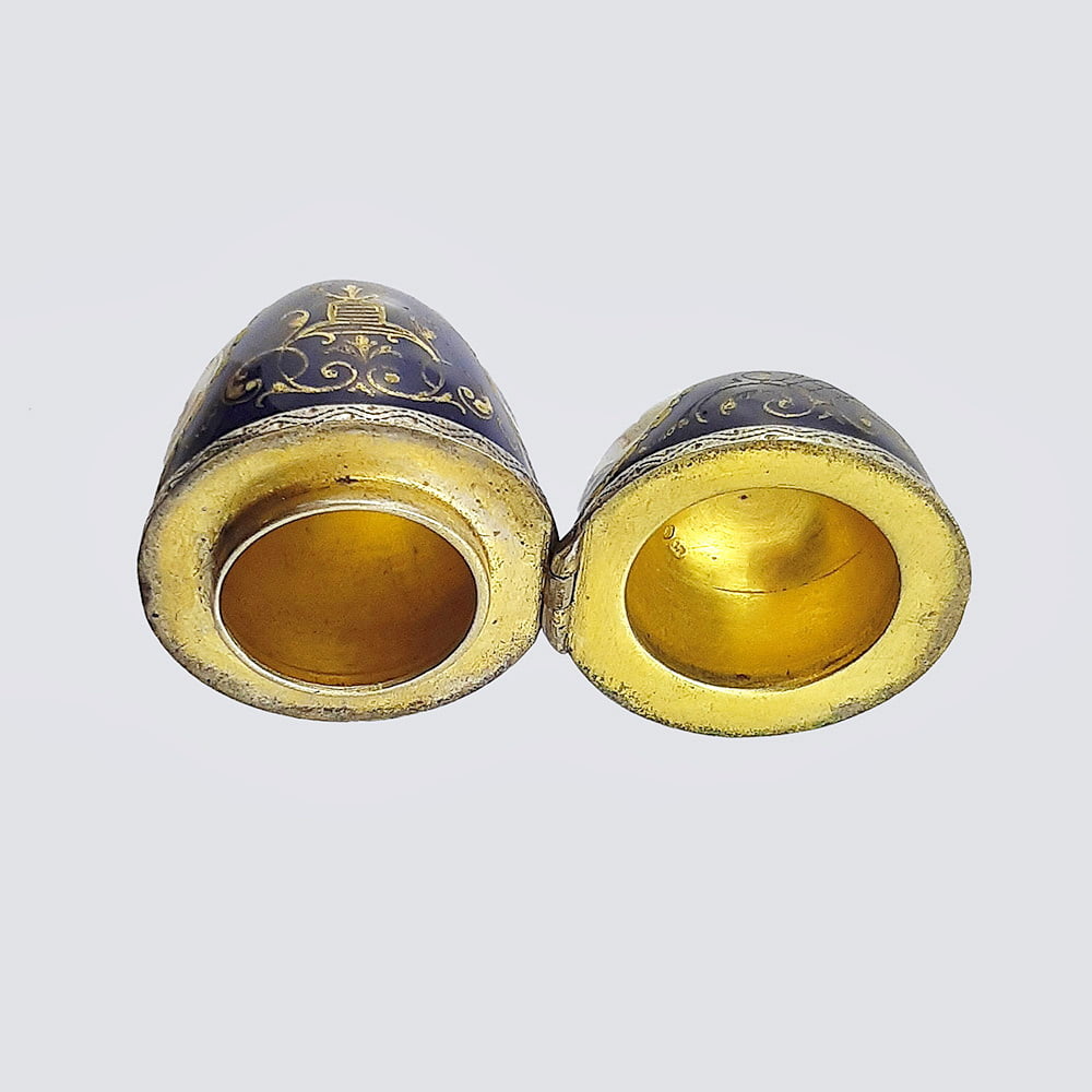 Яйцо-игольница из серебра 800 пробы с эмалью конца 19 века