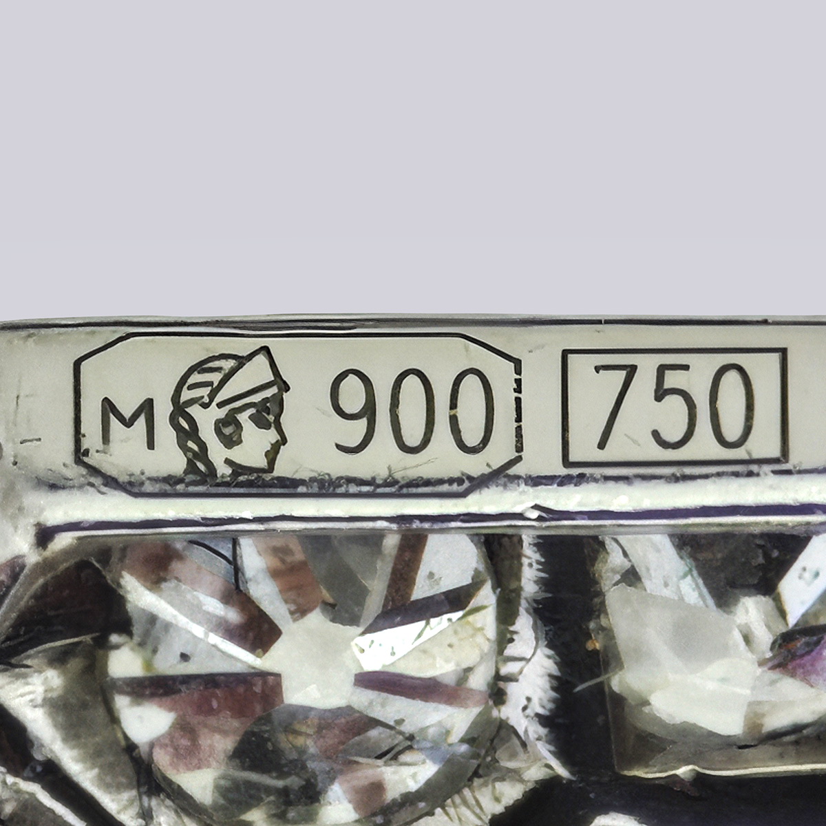 Брошь из золота 750 пробы и платины 900 с бриллиантами старой огранки