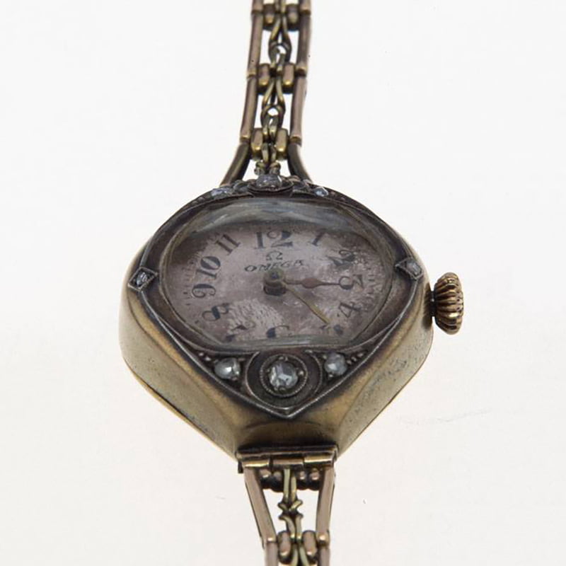 Наручные часы Omega из золота 56 пробы с алмазами 19 века