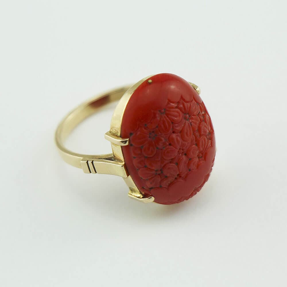 Кольцо с натуральным рыжим кораллом из золота 583 пробы 18 века