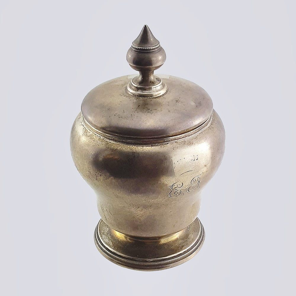 Баночка для специй из серебра 84 пробы с вензелем 19 века