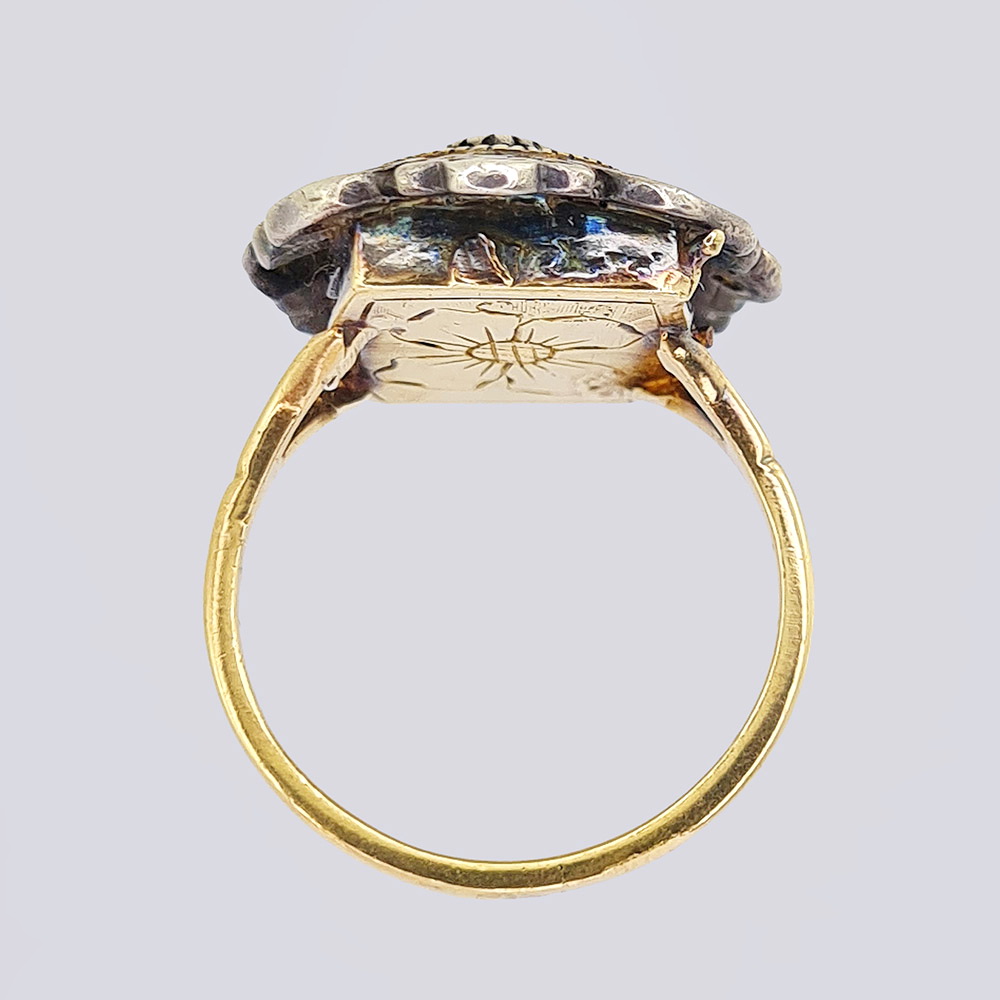 Кольцо с синей эмалью и алмазами из золота 750 пробы 19 века