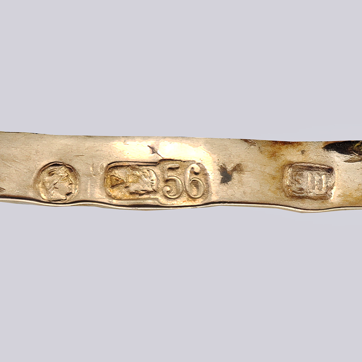 Подвеска из золота 500-й пробы с бриллиантом, корундом и демантоидами