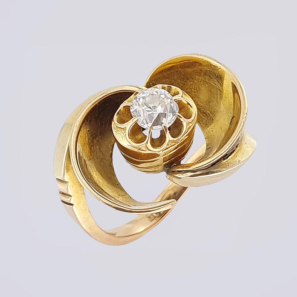 Кольцо из золота 375 пробы с бриллиантом старой огранки