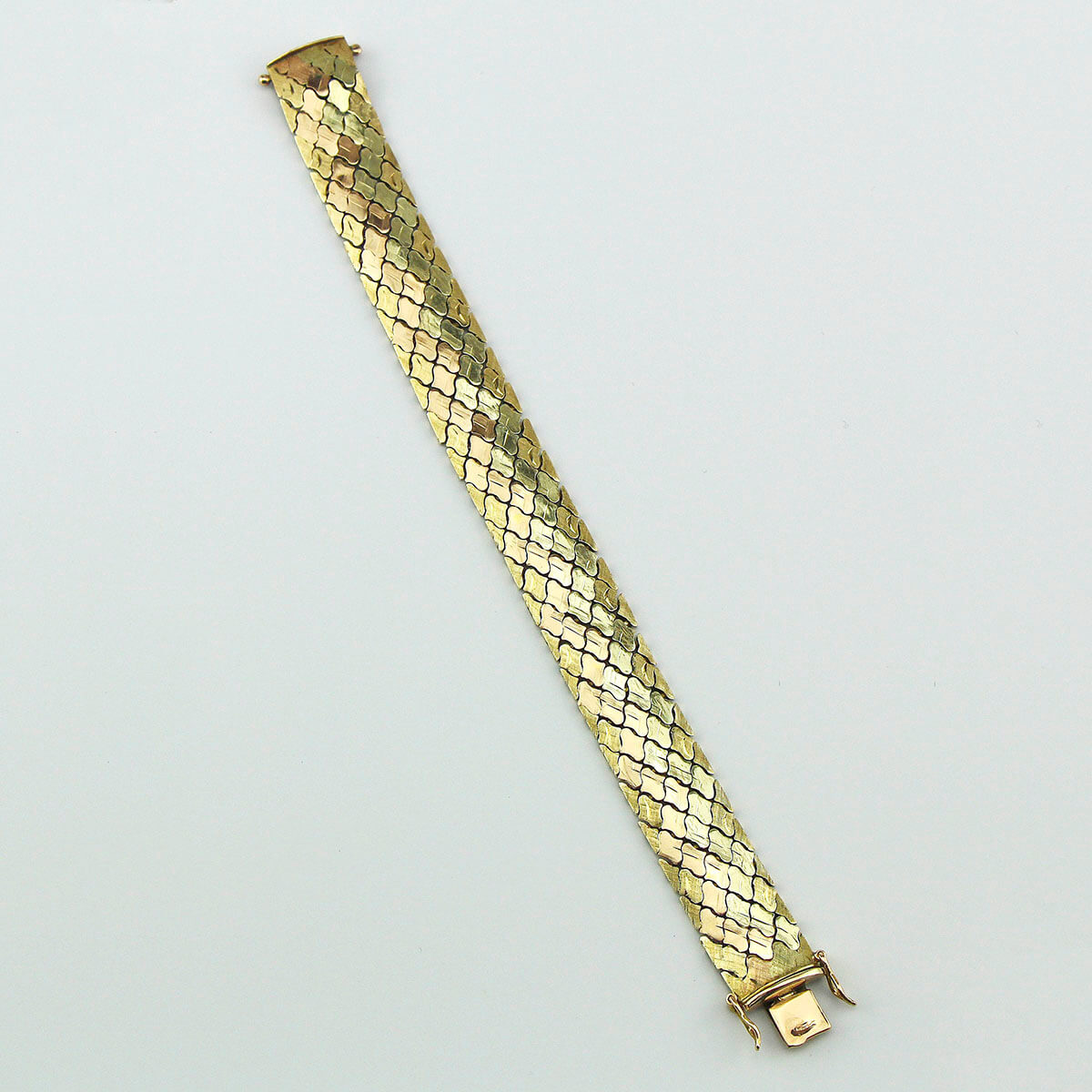 Широкий браслет из трёхцветного (лигатурного) золота 585 пробы 20 века