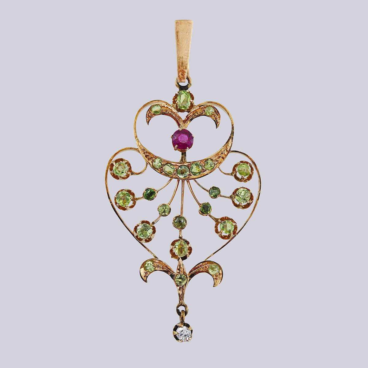 Подвеска из золота 500-й пробы с бриллиантом, корундом и демантоидами