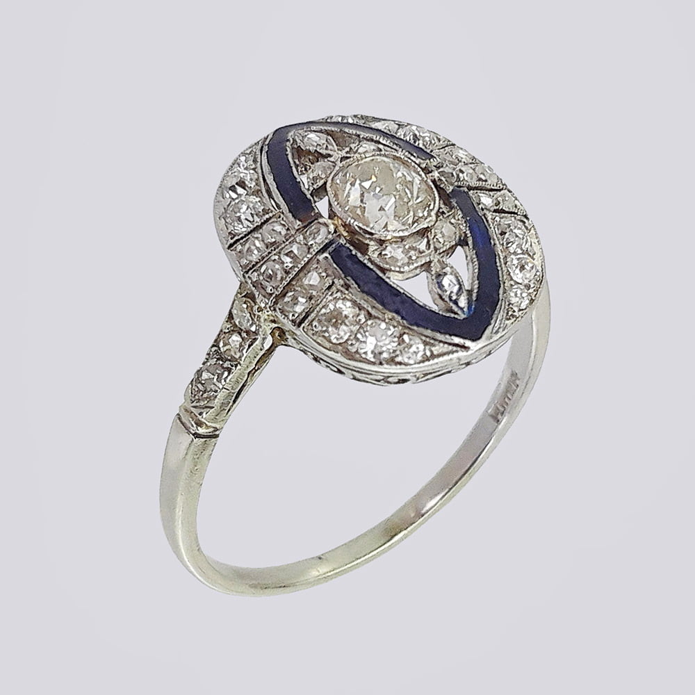 Кольцо в платине с синей эмалью и бриллиантами в стиле арт-деко