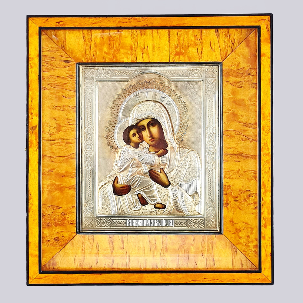 Икона «Владимирская Пресвятая Богородица» в серебряном окладе и в киоте из тополя