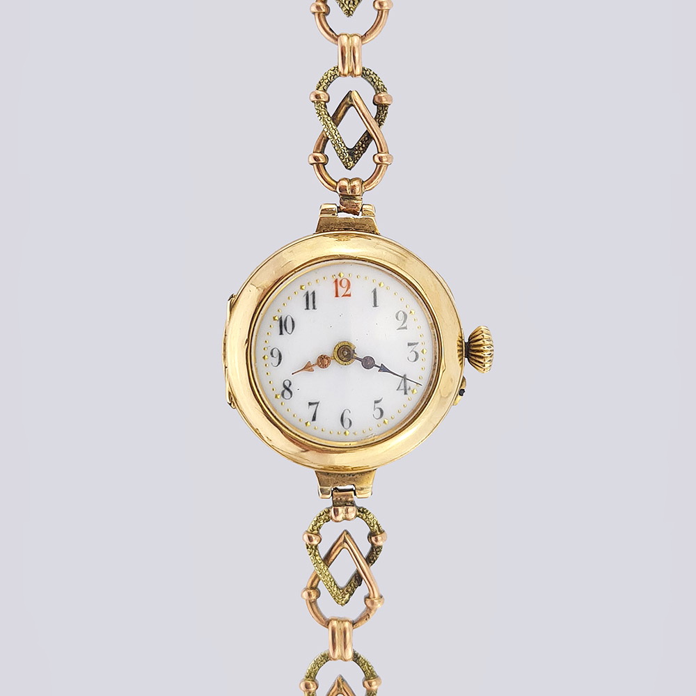 Наручные часы с золотым браслетом 
