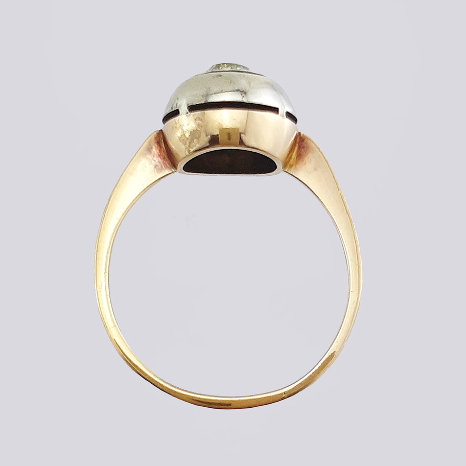 Кольцо с бриллиантом в закрытом касте из золота 583 пробы 19 века