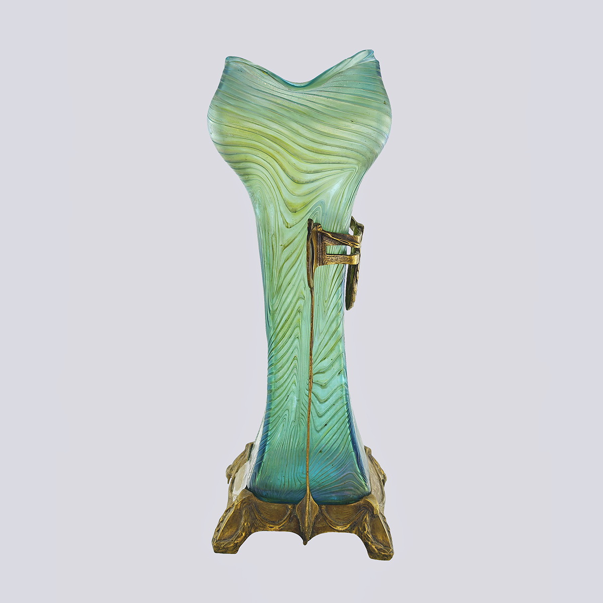 Пара ваз со стеклом Летц мятного цвета с иризацией бронза в стиле Модерн