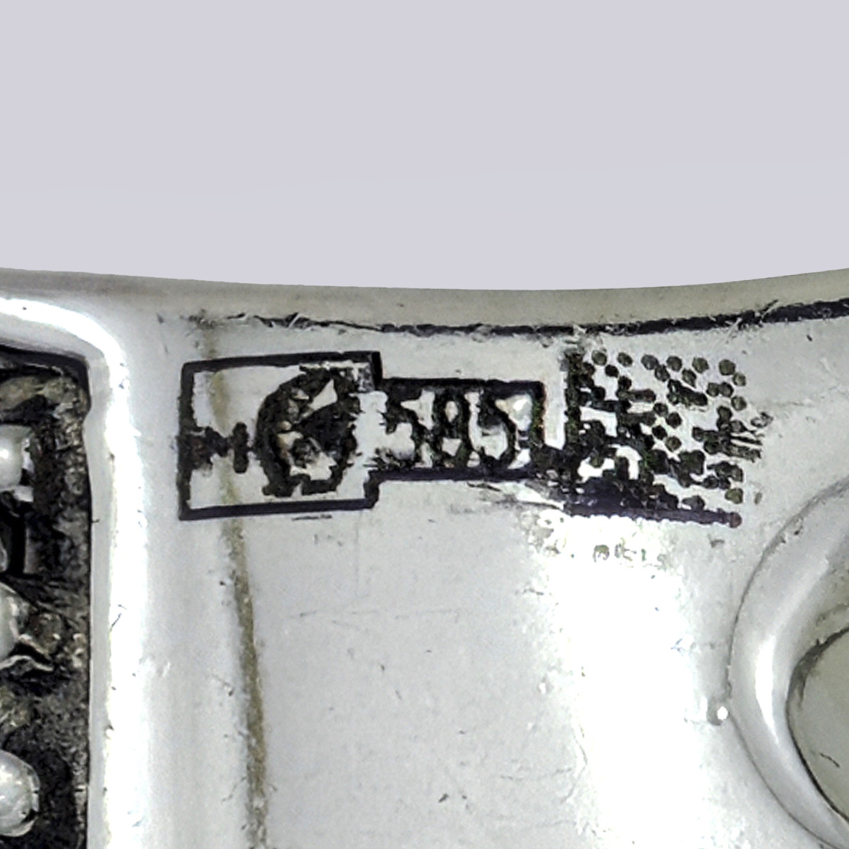 СЕРЬГИ БЕЛОЕ ЗОЛОТО 585 ПРОБЫ С ЧЕРНЫМИ И БЕЛЫМИ БРИЛЛИАНТАМИ