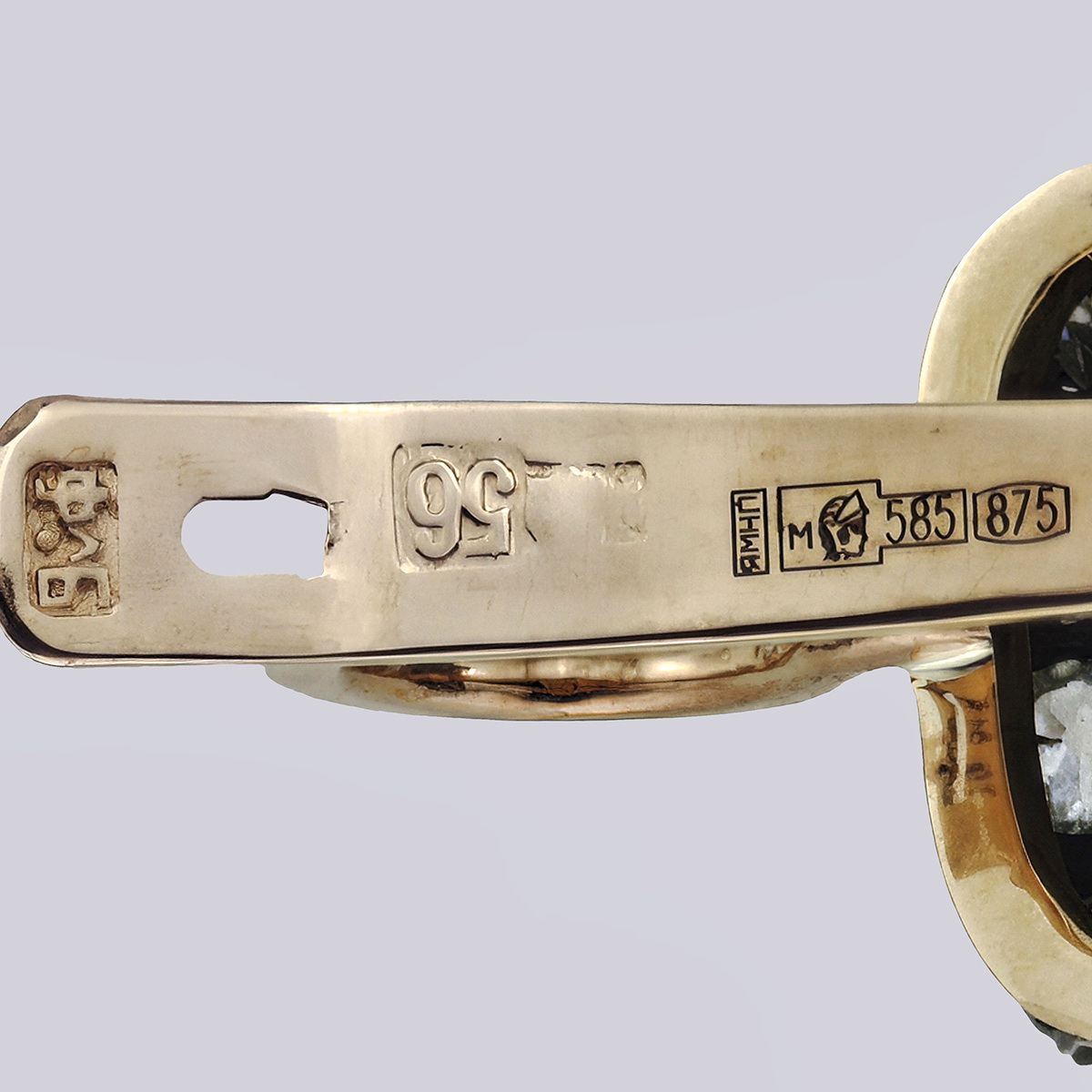 Серьги золотые с натуральными изумрудами и бриллиантами старой огранки