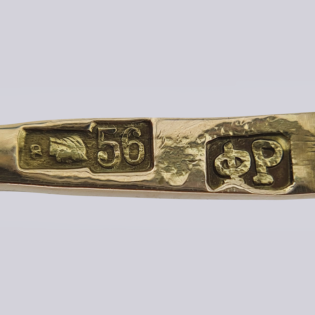 Серьги-подвески ажурные из золота 585-й и серебра 875-й проб с бриллиантами