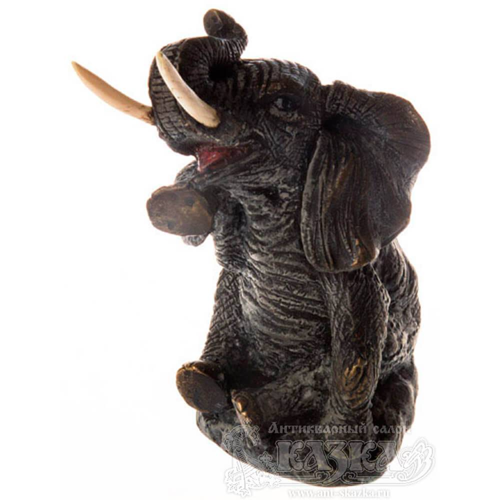 Статуэтка «Слон с поднятым хоботом и бивнями» венская бронза 19 века