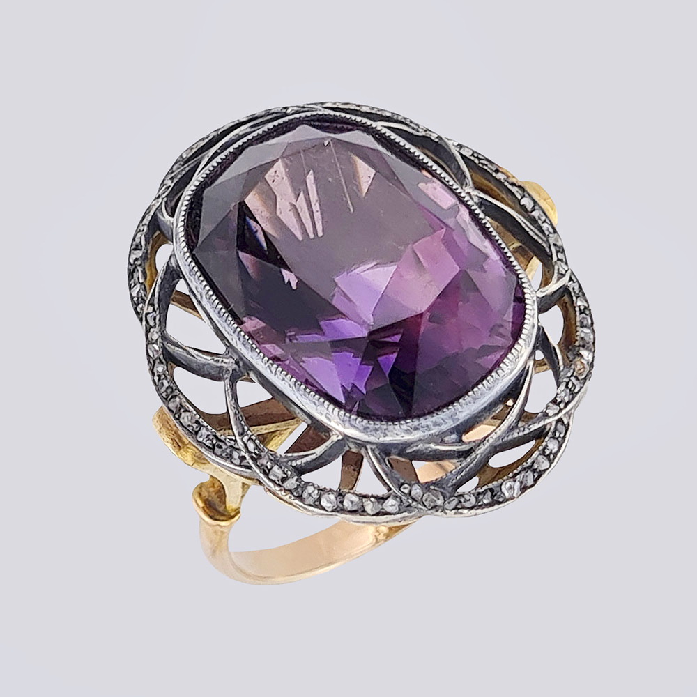Золотое кольцо 585  с бриллиантами и природным аметистом 