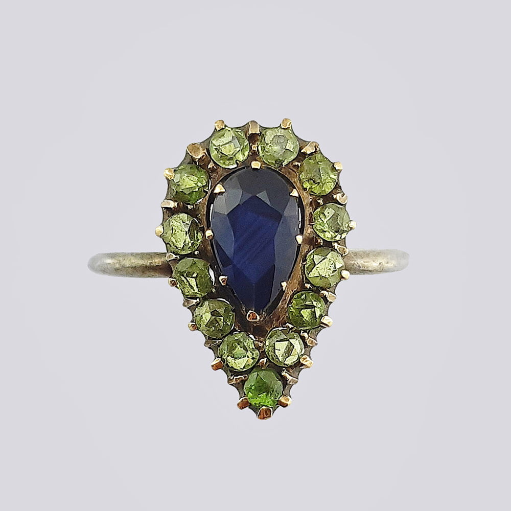 Золотое кольцо с сапфиром капля в обрамлении демантоидов 19 века