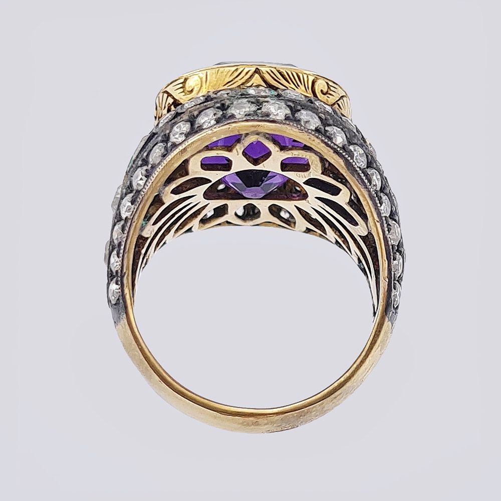 Золотое кольцо 56 пробы с крупным аметистом и бриллиантами