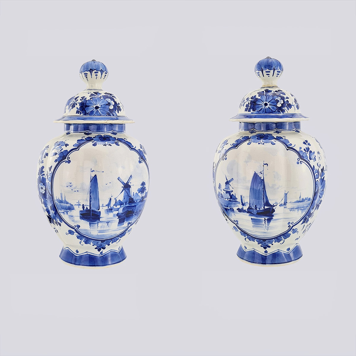 Парные керамические вазы с росписью 19-го века