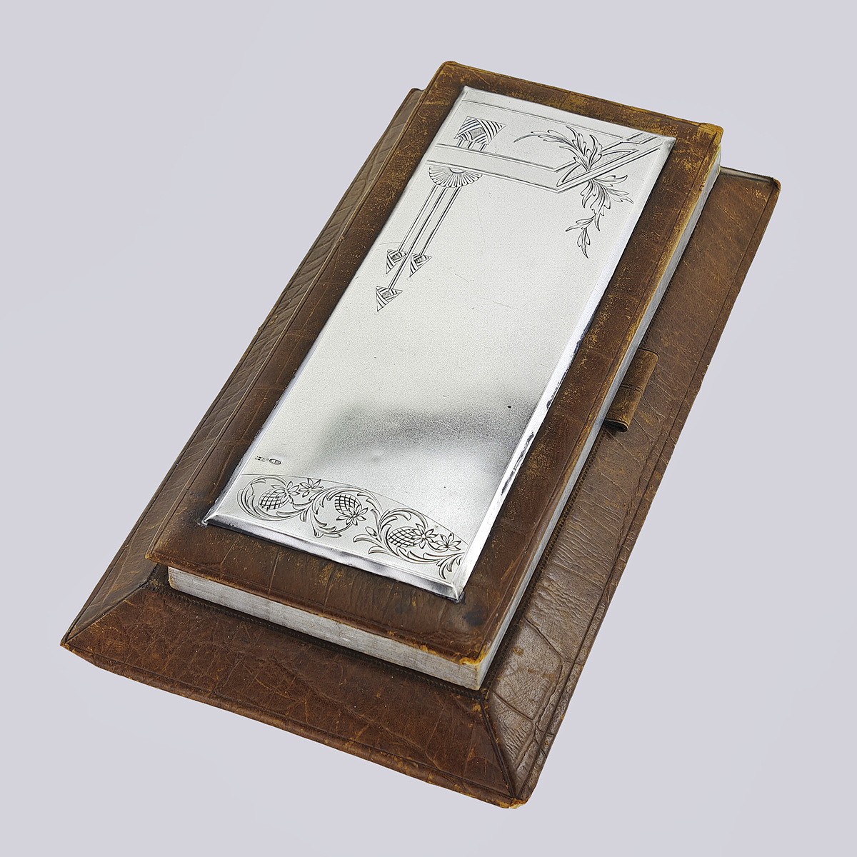 Настольный блокнот коричневого цвета с серебряной накладкой в стиле Модерн (84 проба)